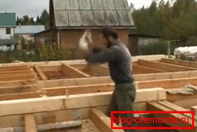 Для змацавання бруса паміж сабой у іх забіваюць шканты