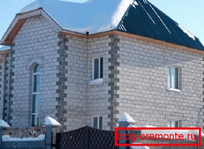 Дом з газаблокі. Дом з газаблокі.