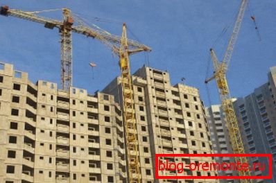Дома, збудаваныя пры дапамозе бетонных пліт Дома, збудаваныя пры дапамозе бетонных пліт