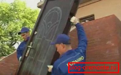 дзверы ўваходныя паставіць