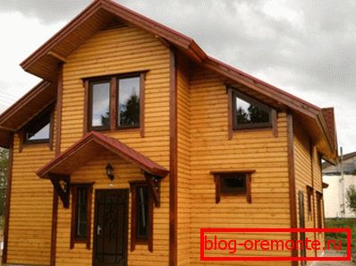 Двухпавярховы дом абабіты імітацыяй бруса. Двухпавярховы дом абабіты імітацыяй бруса.