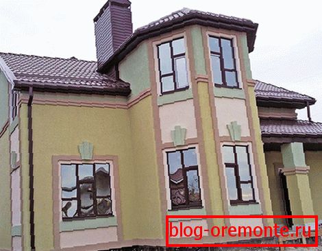 Фасад можна афарбоўваць у розныя колеры