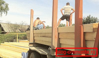 Фота разгрузачных работ на будпляцоўцы Фота разгрузачных работ на будпляцоўцы