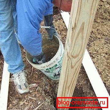Фота ўстаноўкі апор для плота Фота ўстаноўкі апор для плота