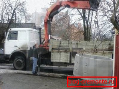 З-за вялікай вагі такой прадукцыі для яе транспарціроўкі можа спатрэбіцца спецыяльная тэхніка, якую потым ужываюць і пры мантажы З-за вялікай вагі такой прадукцыі для яе транспарціроўкі можа спатрэбіцца спецыяльная тэхніка, якую потым ужываюць і пры мантажы