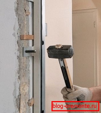 першы спосаб изготовление и мантаж металічных дзвярэй