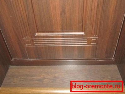 Прыгожае выраб дзвярных адхонаў Прыгожае выраб дзвярных адхонаў