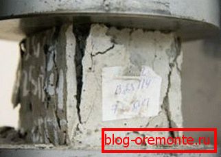 Аматарскае фота ўзору, на якім праводзяць выпрабаванні трываласці Аматарскае фота ўзору, на якім праводзяць выпрабаванні трываласці