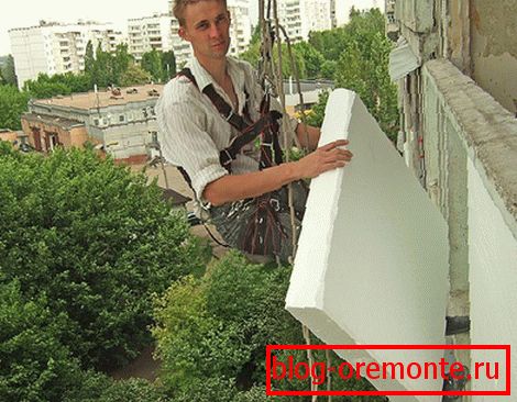 Мантаж лістоў ўцяпляльніка