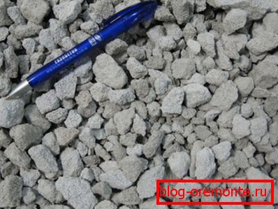 На фота - газабетону дробка для будаўнічых работ На фота - газабетону дробка для будаўнічых работ