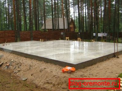 На фота - найбольш часта ўжываецца тып падставы пад газабетону дом. На фота - найбольш часта ўжываецца тып падставы пад газабетону дом.