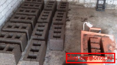Опилкобетонные блокі сваімі рукамі - танна, і хітра Опилкобетонные блокі сваімі рукамі - танна, і хітра