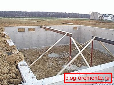 Падстава з газобетонных блокаў