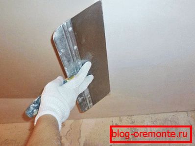 Склад расцягваюць шпателем Склад расцягваюць шпателем