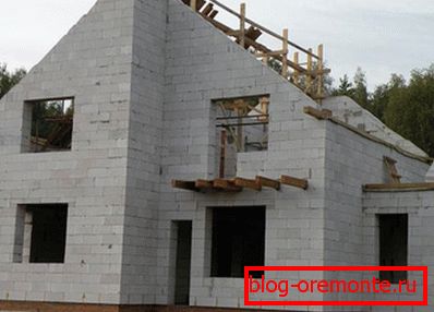 Праекты загараднай хаты з газабетону у 1,5 паверха Праекты загараднай хаты з газабетону у 1,5 паверха