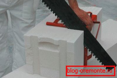 Рэзка газаблокі сваімі рукамі Рэзка газаблокі сваімі рукамі