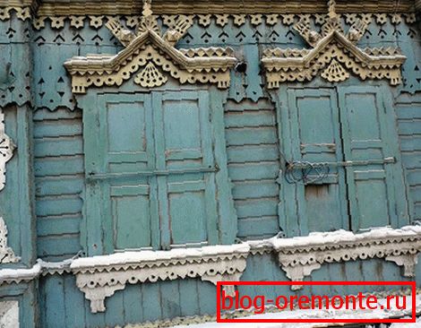 Руская хата з ліштвой