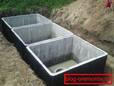 Збудаванне трохкамерным бетоннага сэптыка. Збудаванне трохкамерным бетоннага сэптыка.