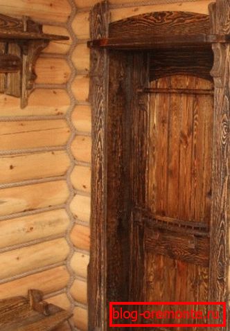 Состаренные дзверы з хвоі выглядаюць вельмі эфектна Состаренные дзверы з хвоі выглядаюць вельмі эфектна