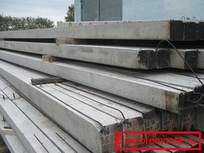 Слупы асвятлення з жалезабетону прастакутнага перасеку Слупы асвятлення з жалезабетону прастакутнага перасеку