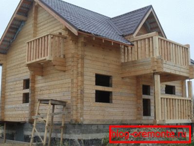 Такі дом ва ўмовах суровых зім прыйдзецца ўсё роўна ўцяпляць. Такі дом ва ўмовах суровых зім прыйдзецца ўсё роўна ўцяпляць.