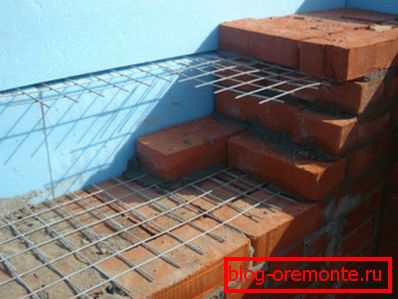 Ўзмацнення мура з дапамогай адмысловай сеткі Ўзмацнення мура з дапамогай адмысловай сеткі