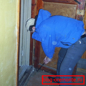 Дэмантаж старых дзвярэй ўстаноўка ўваходных металічных дзвярэй