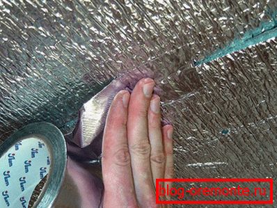 Ўстаноўка другога пласта цеплаізаляцыі Ўстаноўка другога пласта цеплаізаляцыі