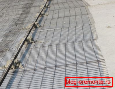 Усталяваны маяк для падлогі Усталяваны маяк для падлогі