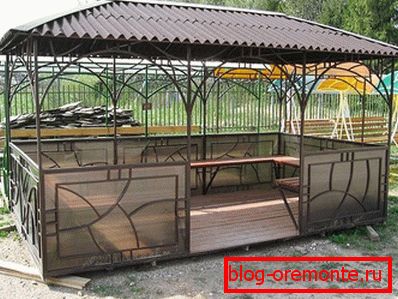 Вальмавым дахам з металочерпицы