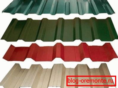 Некалькі відаў профнасціл. вароты і брамкі з профнасціл сваімі рукамі