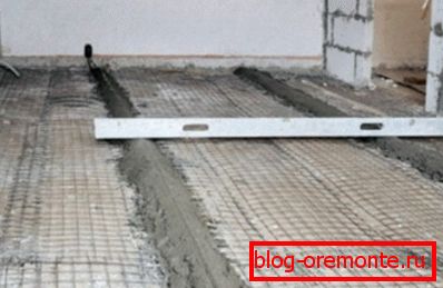 Выраўноўванне падлогі з дапамогай маякоў Выраўноўванне падлогі з дапамогай маякоў