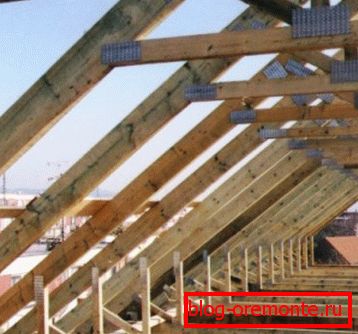 Вышыню столі вызначаюць гарызантальныя перамычкі паміж кроквамі процілеглых бакоў Вышыню столі вызначаюць гарызантальныя перамычкі паміж кроквамі процілеглых бакоў