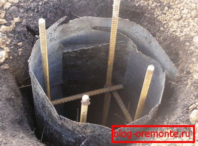 Тут армаванне цалкам выканана з рыфленага 14-міліметровых стрыжняў. Тут армаванне цалкам выканана з рыфленага 14-міліметровых стрыжняў.